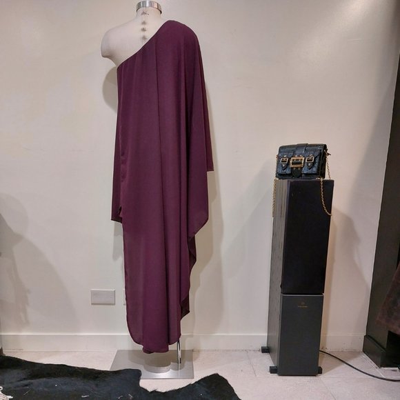 💥CHIC & SEXY💥VENUS One Shoulder Asymmetrical Cape Dress in Plum - Picture 4 of 12